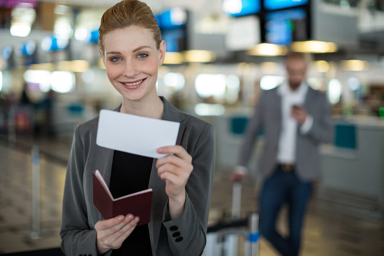 girl with visa in airport